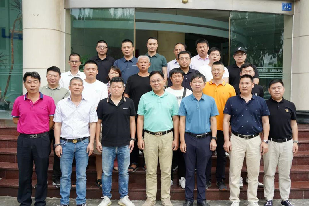 Les magnats de l'industrie de la décoration de bâtiments à Xiamen se rassemblent à LEELEN